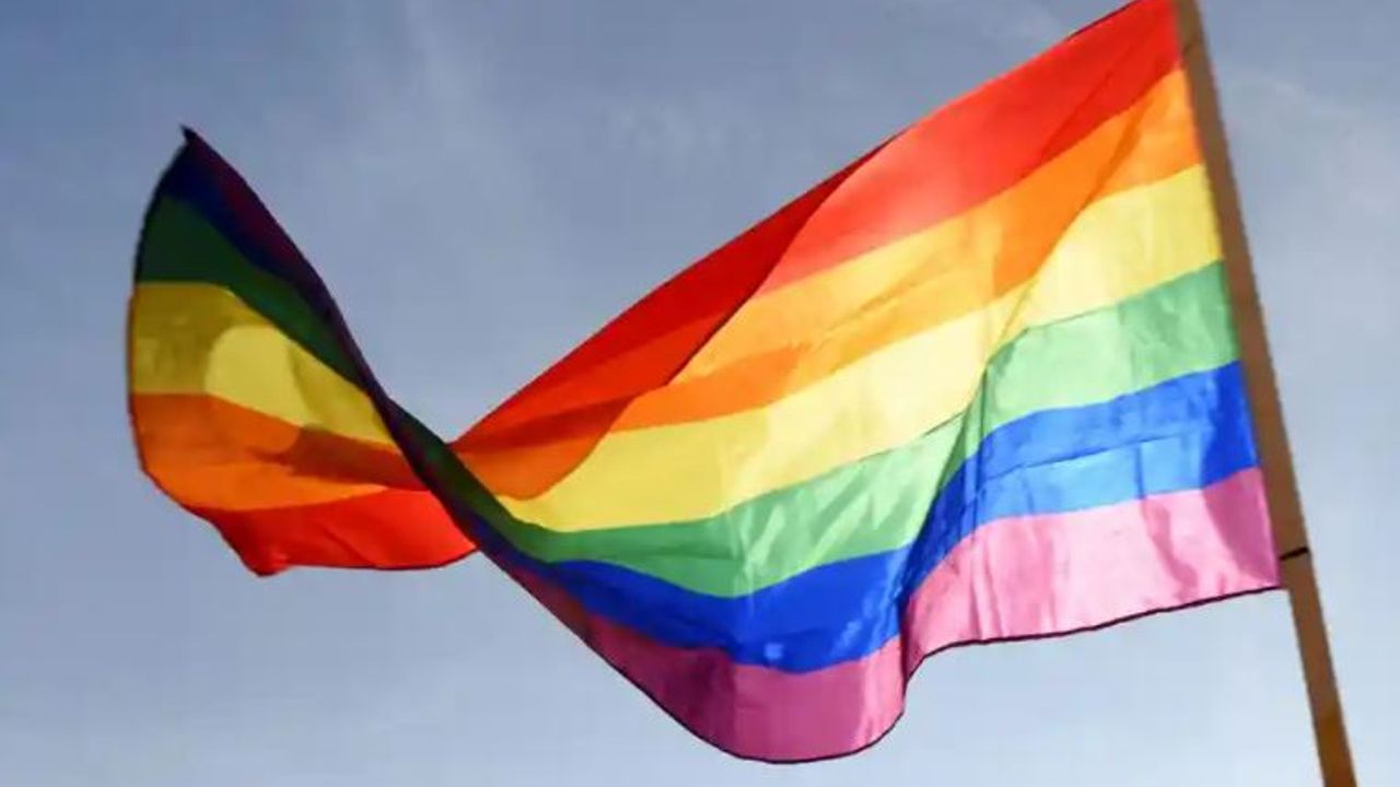 Malezya’da devrim gibi LBGT kararı